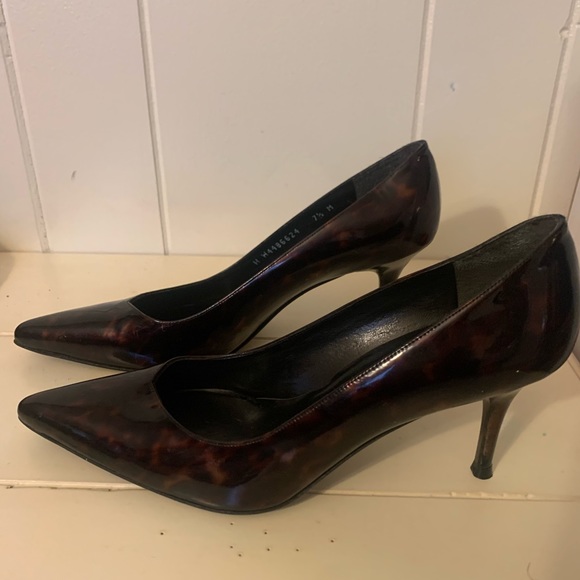 New Stuart Weitzman Tortoise Shell Patent Leather Pumps - Picture 9 of 9